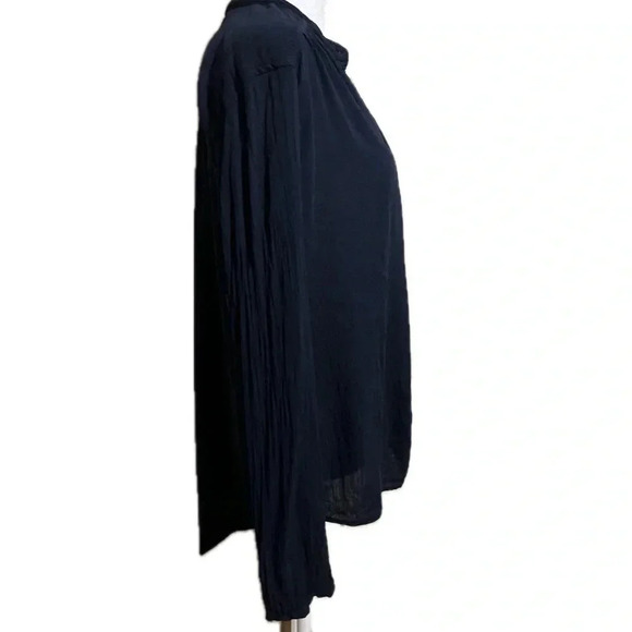 🔵 Abercrombie & Fitch navy long sleeve large top - Picture 2 of 7